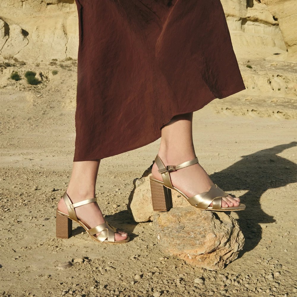 Andres Machado 6040-06 Sandal Gold 9cm Andres Machado 6040-06 Sandal Gold 9cm