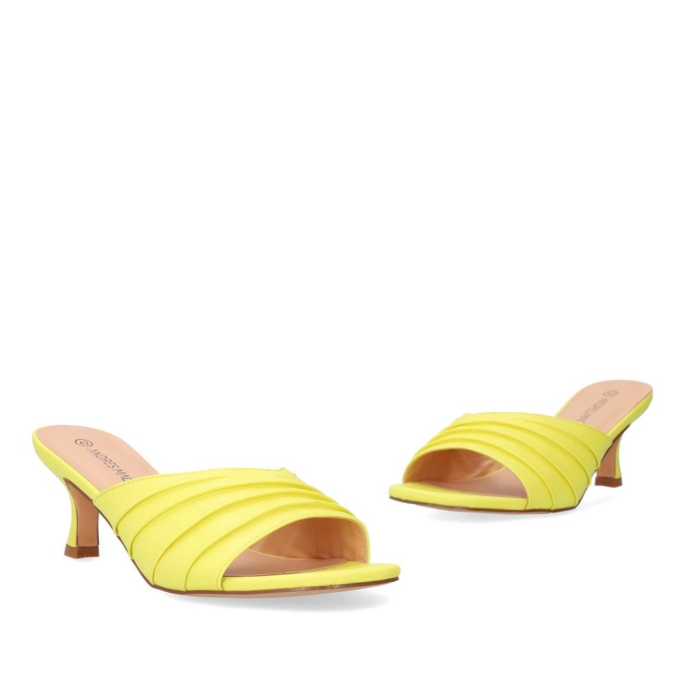 Andres Machado AM5754-24 Mule Yellow 7cm Andres Machado AM5754-24 Mule Yellow 7cm