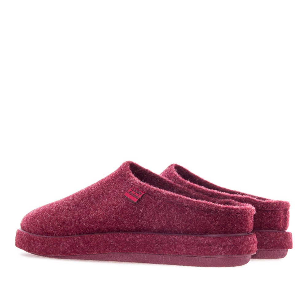 Andres Machado 001-23 Unisex Slipper Burgundy Andres Machado 001-23 Unisex Slipper Burgundy